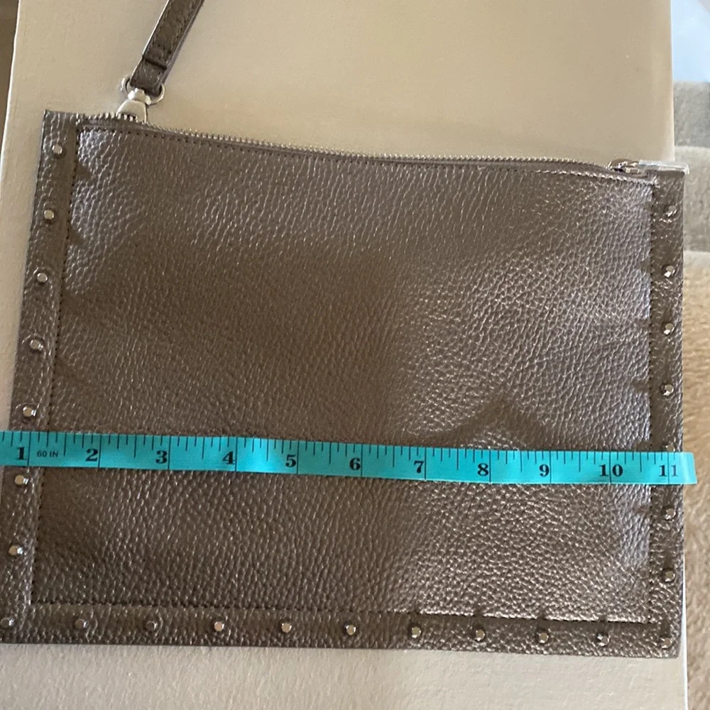 White House Black market clutch - Picture 2 of 4
